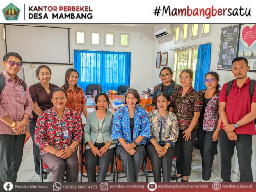 MENGHADIRI PEMBEKALAN POKJA KAMPUNG KB